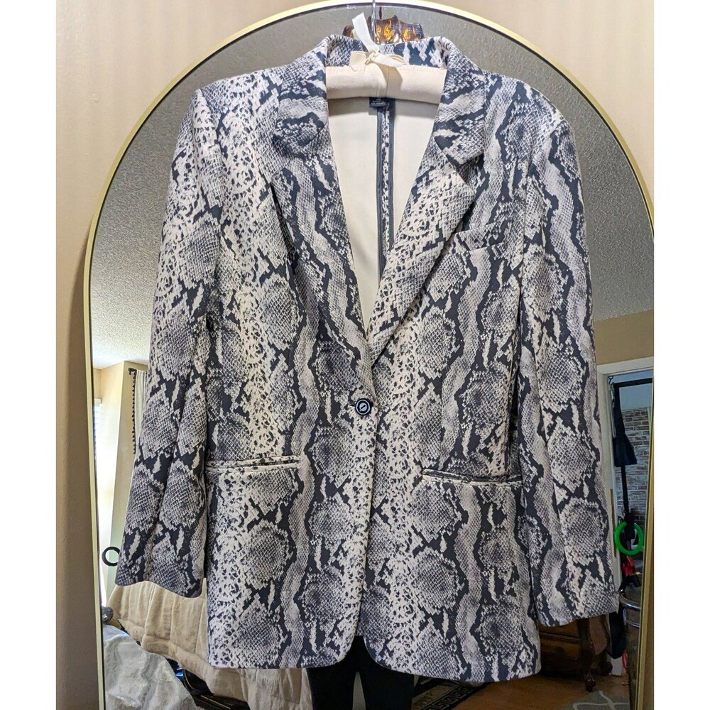 Peace of Cloth Women's Snake Print Blazer Jacket Button Front Pockets Size L